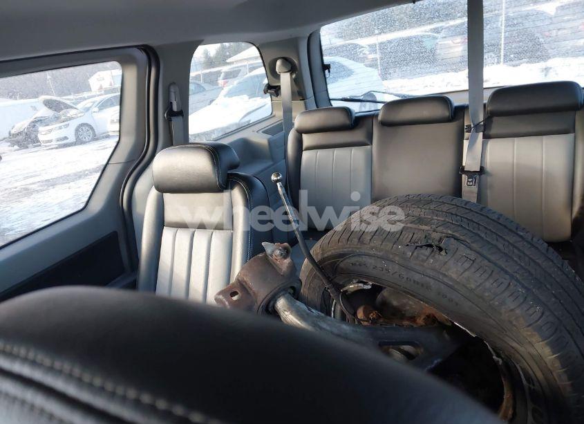 Photo 8 of 2005 Mercury Monterey LUXURY (VIN 2MRDA22255BJ00896)