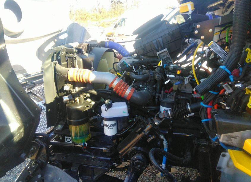 Photo 9 of 2024 Kenworth T280 N/A (VIN 2NK3HM6X1RM380448)