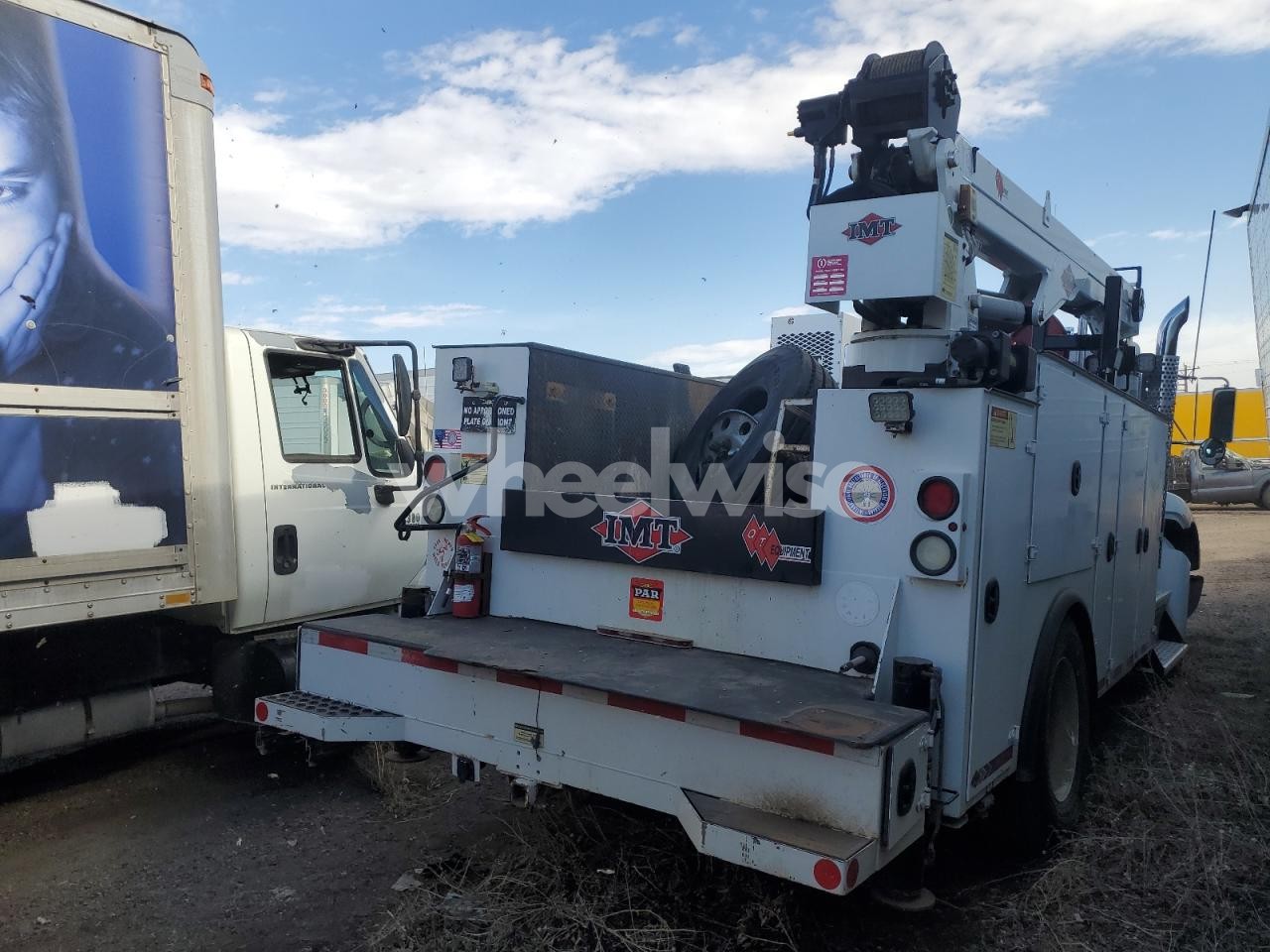 Photo 4 of 2020 KENWORTH T300 BUCKET TRUCK (VIN 2NKHHJ7X3LM371809)