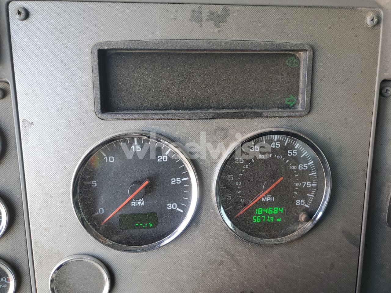 Photo 8 of 2020 KENWORTH T300 BUCKET TRUCK (VIN 2NKHHJ7X3LM371809)