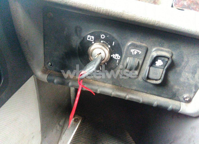 Photo 10 of 2016 Kenworth Construction T370 (VIN 2NKHHJ7X9GM122355)