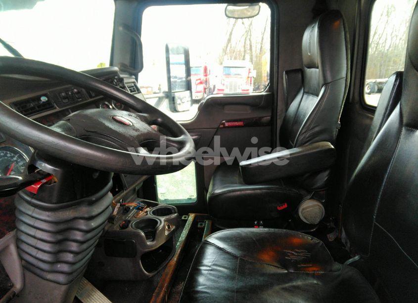Photo 7 of 2016 Kenworth Construction T370 (VIN 2NKHHJ7X9GM122355)
