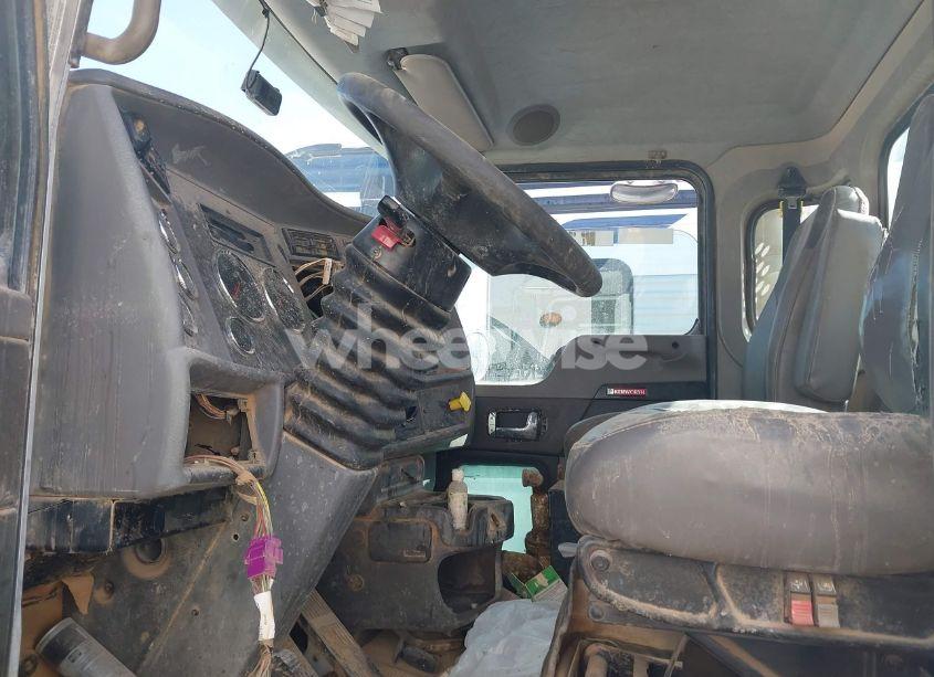 Photo 6 of 2019 Kenworth T3 SERIES (VIN 2NKHHJ7XXKM289770)