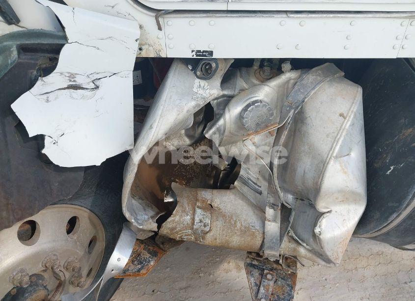 Photo 9 of 2019 Kenworth T3 SERIES (VIN 2NKHHJ7XXKM289770)