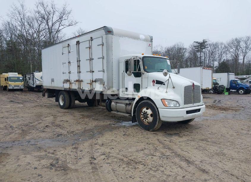 2014 Kenworth Construction T270 (VIN 2NKHHM6H9EM407176) main photo