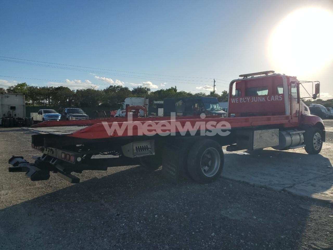 Photo 6 of 2010 KENWORTH CONSTRUCTION T270 (VIN 2NKHHM6X1AM273846)