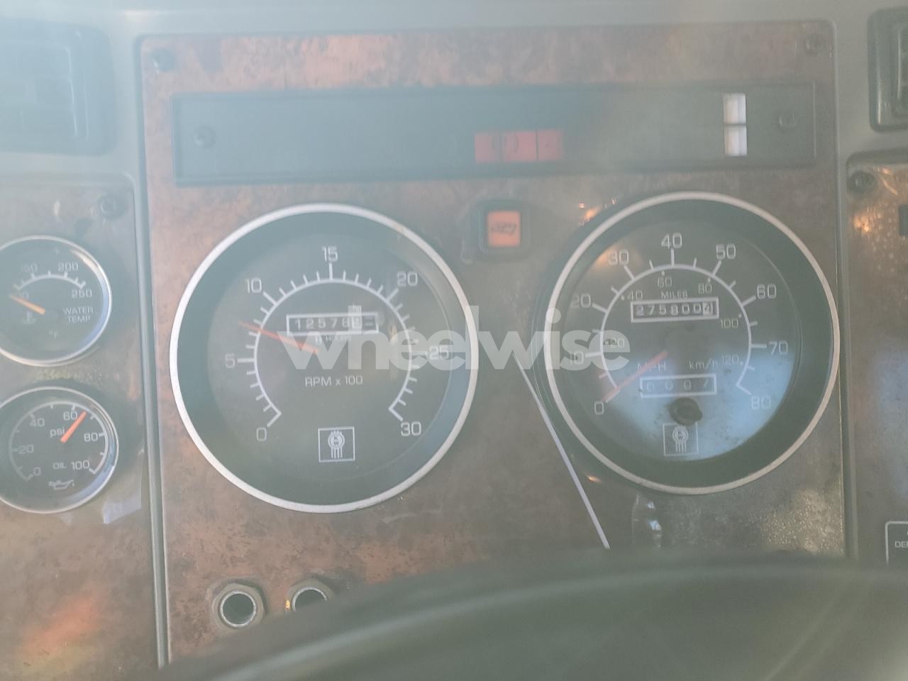 Photo 8 of 2010 KENWORTH CONSTRUCTION T270 (VIN 2NKHHM6X1AM273846)