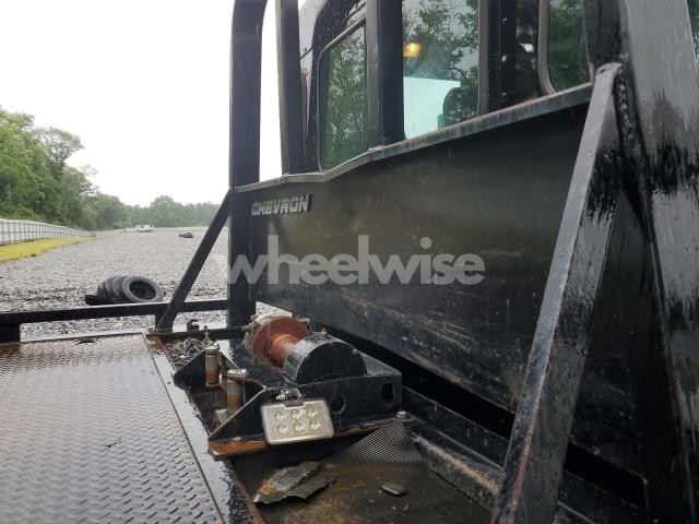 Photo 5 of 2019 KENWORTH CONSTRUCTION T270 (VIN 2NKHHM6X1KM304272)