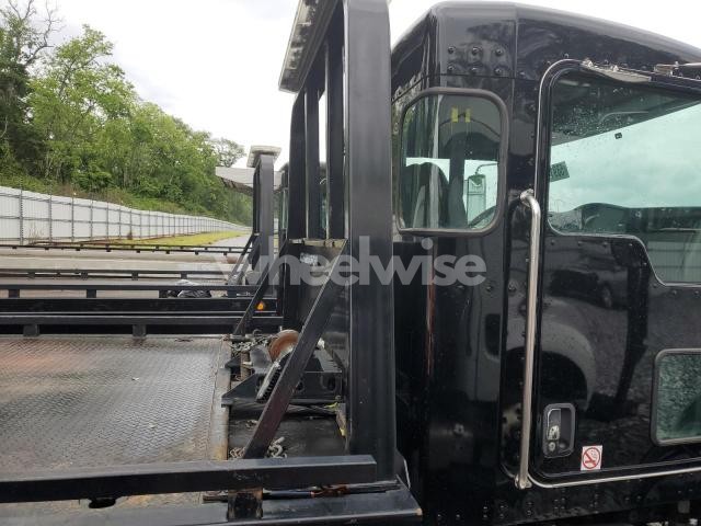 Photo 10 of 2019 KENWORTH CONSTRUCTION T270 (VIN 2NKHHM6X4KM304279)