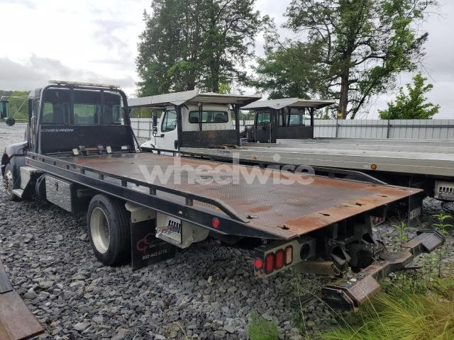 Photo 3 of 2019 KENWORTH CONSTRUCTION T270 (VIN 2NKHHM6X4KM304279)