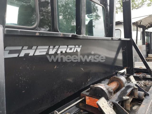 Photo 4 of 2019 KENWORTH CONSTRUCTION T270 (VIN 2NKHHM6X4KM304279)