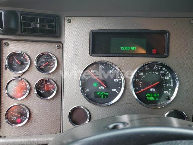 Photo 5 of 2019 KENWORTH CONSTRUCTION T270 (VIN 2NKHHM6X4KM304279)