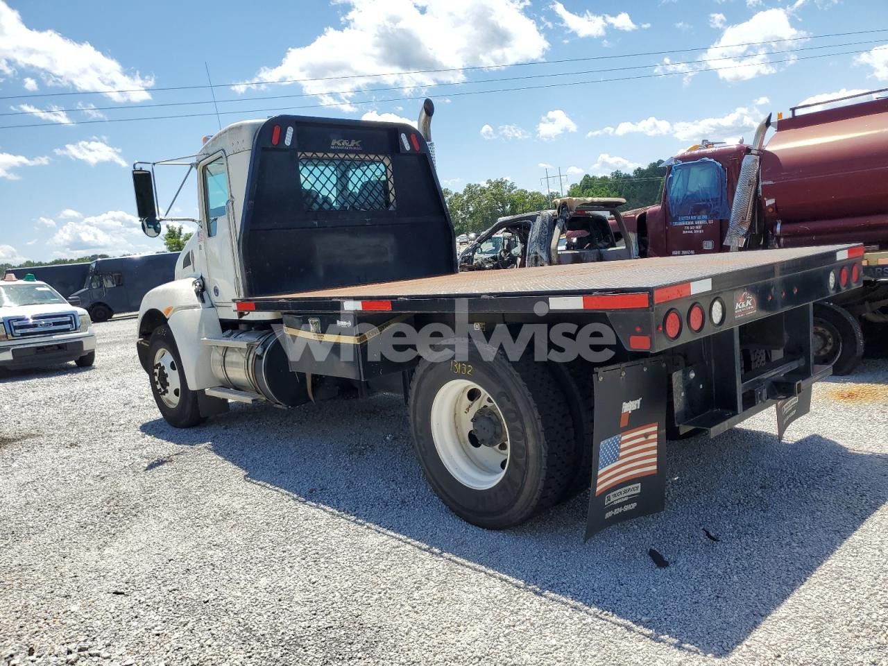 Photo 2 of 2019 KENWORTH CONSTRUCTION T270 (VIN 2NKHHM6X6KM361891)