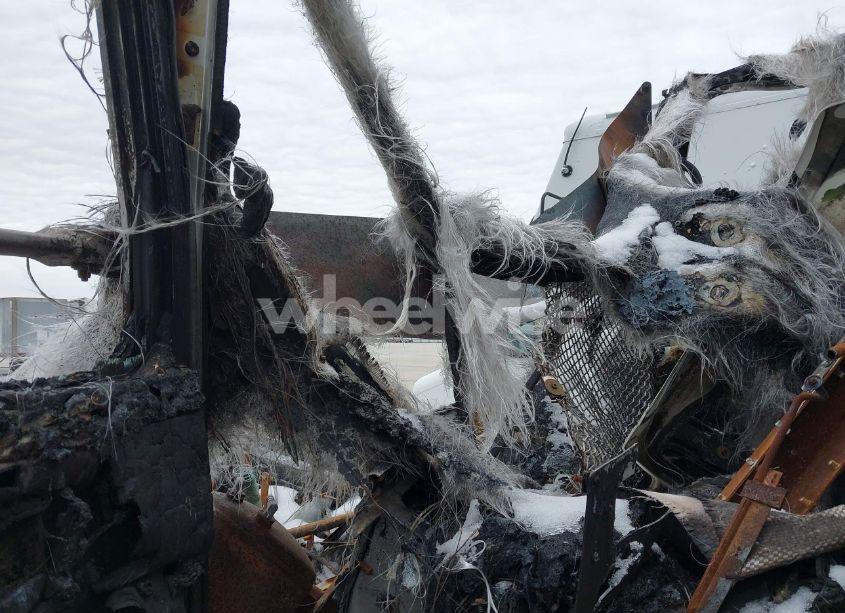 Photo 6 of 2021 Kenworth T3 SERIES (VIN 2NKHHM6X7MM455359)