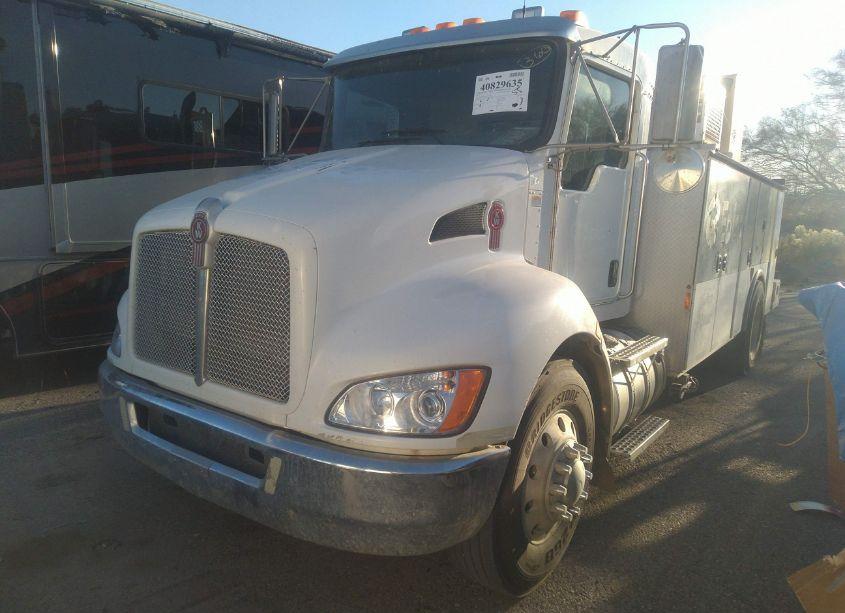 Photo 2 of 2012 Kenworth Construction T370 (VIN 2NKHHN7X6CM322515)