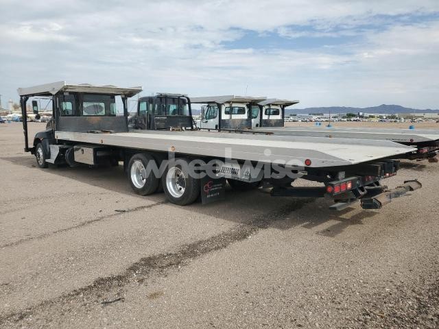 Photo 2 of 2019 KENWORTH CONSTRUCTION T370 (VIN 2NKHLJ9X7KM283159)