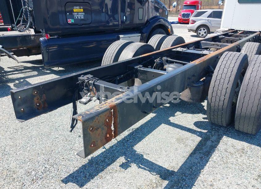 Photo 11 of 2014 Kenworth Construction T370 (VIN 2NKHLJ9X8EM409355)