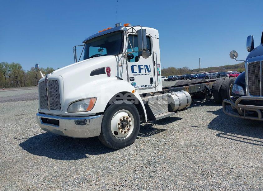 Photo 2 of 2014 Kenworth Construction T370 (VIN 2NKHLJ9X8EM409355)