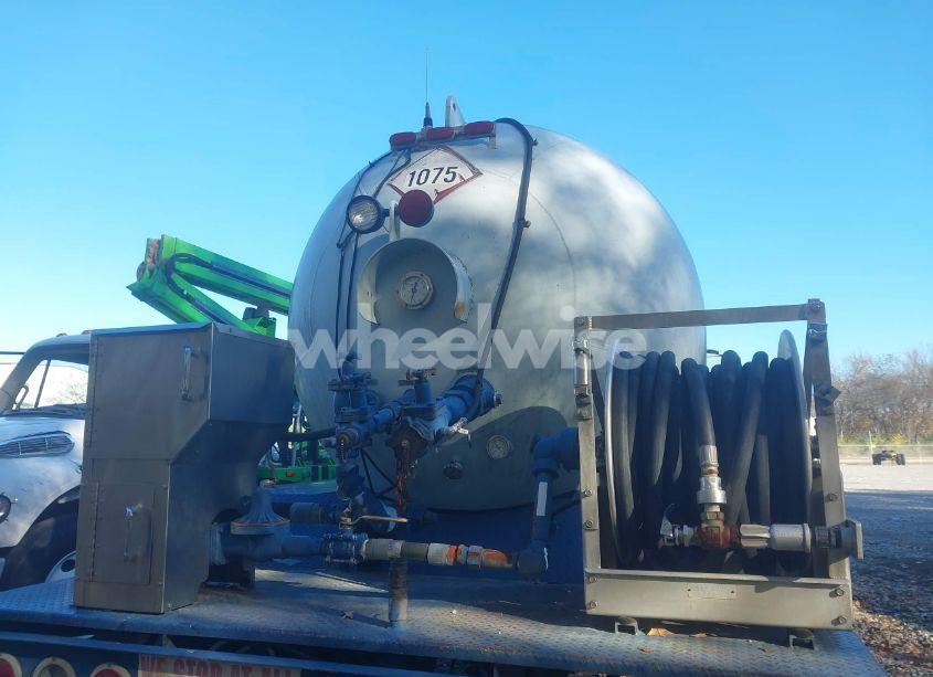 Photo 17 of 2004 Kenworth Construction T300 (VIN 2NKMHD7X94M050049)