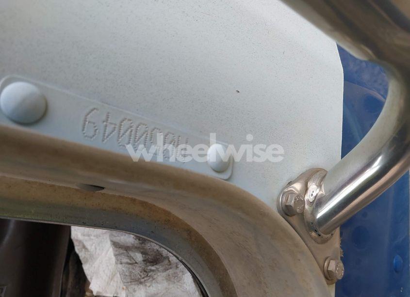 Photo 8 of 2004 Kenworth Construction T300 (VIN 2NKMHD7X94M050049)