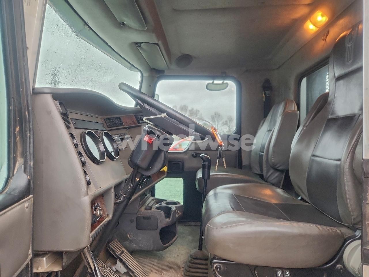 Photo 7 of 2007 KENWORTH CONSTRUCT (VIN 2NKMHZ7X57M175857)