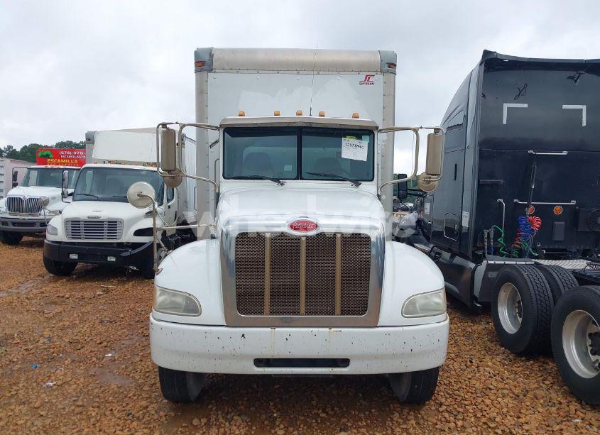 Photo 13 of 2013 Peterbilt 337 N/A (VIN 2NP2HM6X1DM212971)