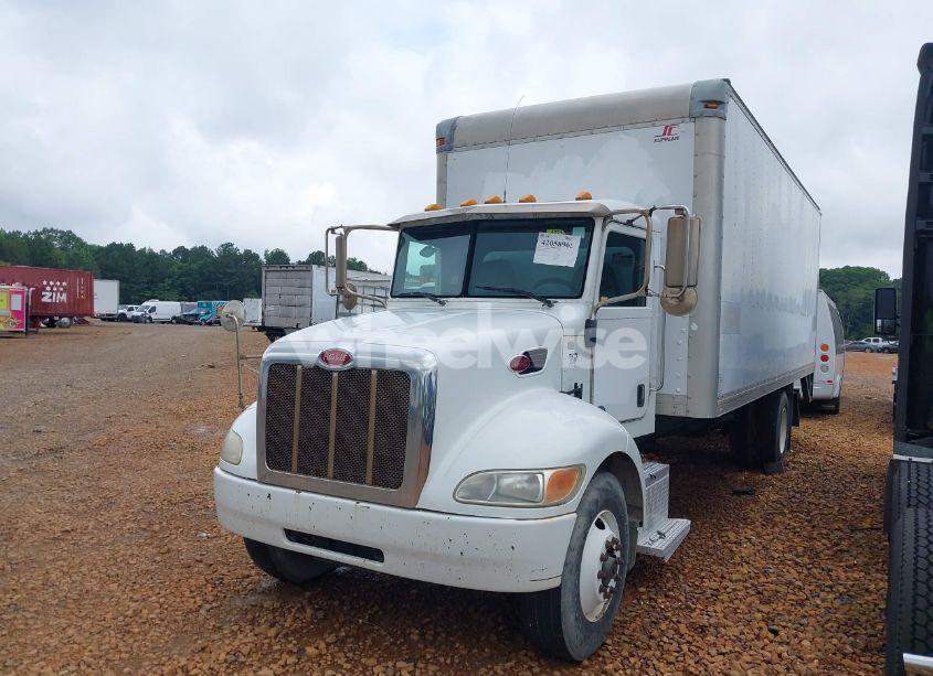 Photo 15 of 2013 Peterbilt 337 N/A (VIN 2NP2HM6X1DM212971)