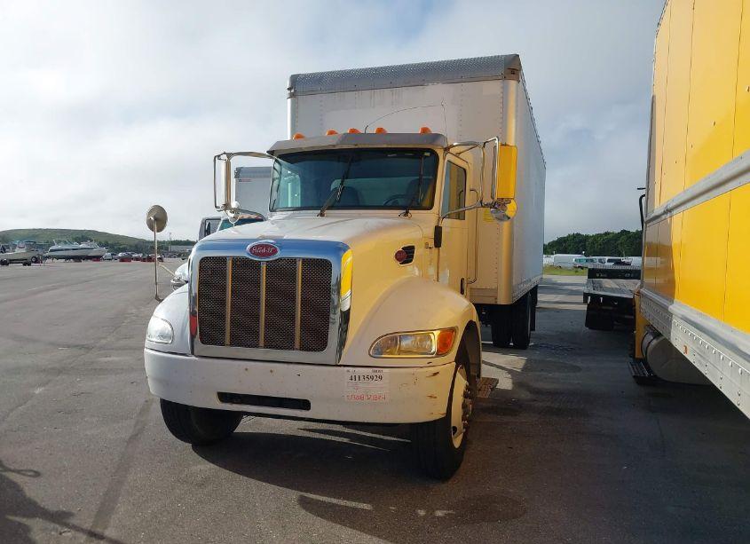 Photo 2 of 2015 Peterbilt 337 N/A (VIN 2NP2HM6X2FM269585)