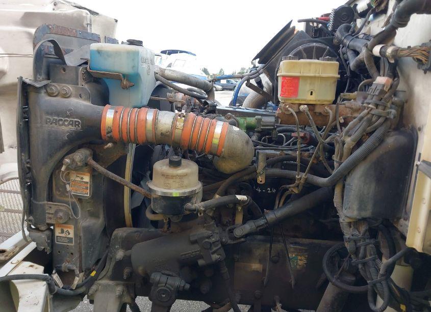 Photo 9 of 2015 Peterbilt 337 N/A (VIN 2NP2HM6X2FM269585)