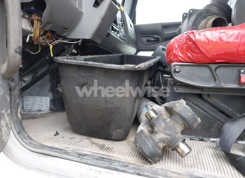 Photo 11 of 2016 Peterbilt 348 N/A (VIN 2NP3LJ0X4GM325859)