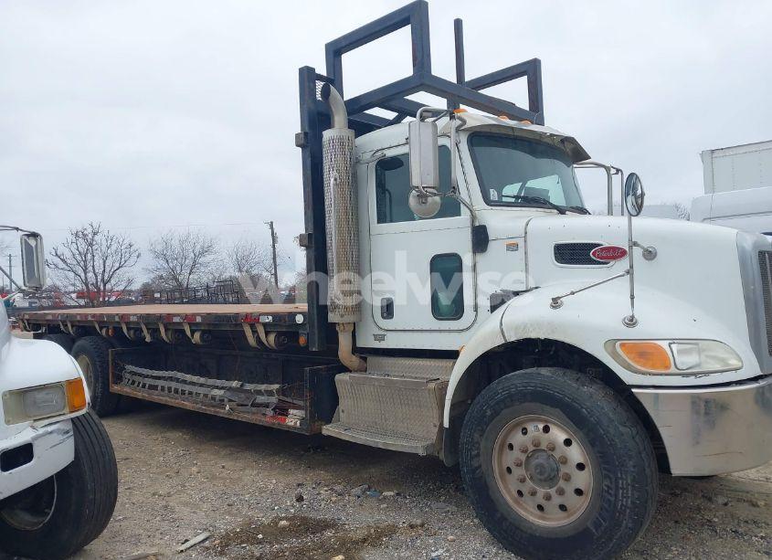 Photo 14 of 2016 Peterbilt 348 N/A (VIN 2NP3LJ0X4GM325859)