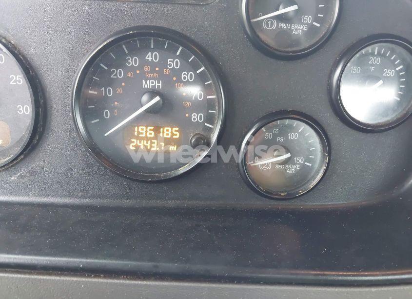 Photo 5 of 2015 Peterbilt 348 N/A (VIN 2NP3LJ9X3FM280091)