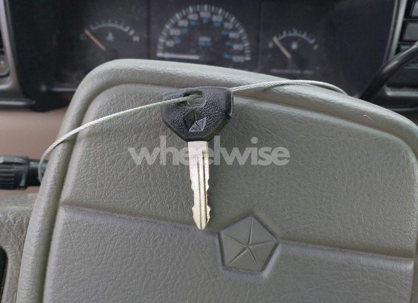 Photo 11 of 1994 Plymouth Voyager (VIN 2P4GH2531RR744369)