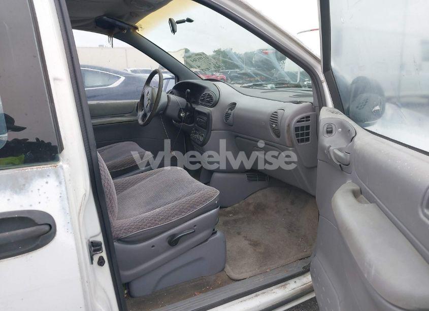 Photo 5 of 1999 Plymouth Grand VOYAGER (VIN 2P4GP24G2XR261512)