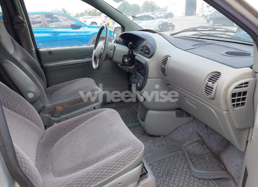 Photo 5 of 1999 Plymouth Grand VOYAGER (VIN 2P4GP24G9XR380657)