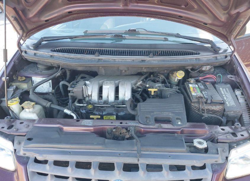 Photo 10 of 1999 Plymouth Voyager N/A (VIN 2P4GP25G9XR473970)