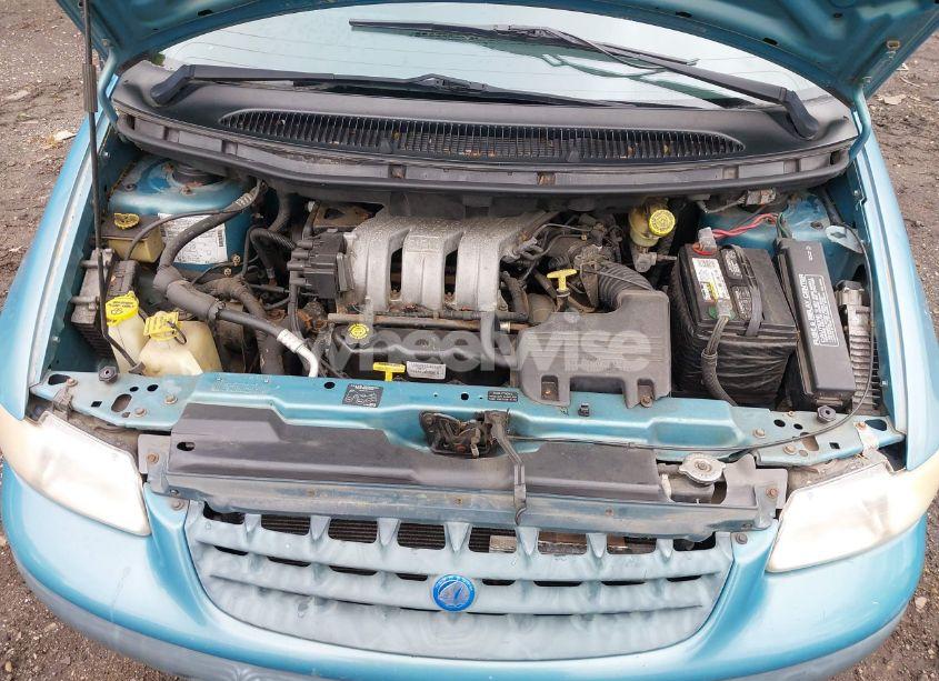 Photo 10 of 1998 Plymouth Voyager (VIN 2P4GP25R9WR797419)