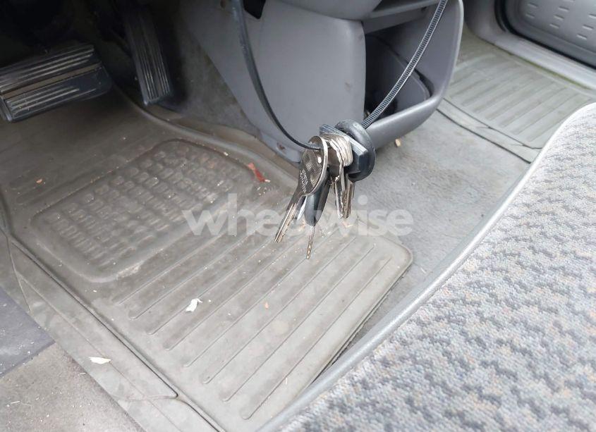 Photo 11 of 1998 Plymouth Voyager (VIN 2P4GP25R9WR797419)