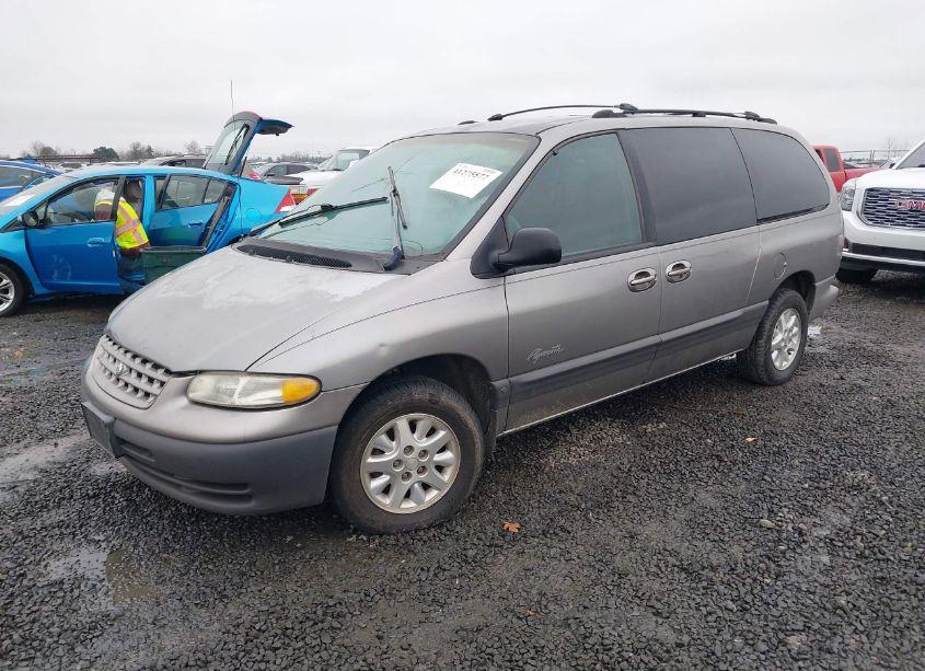 Photo 2 of 1999 Plymouth Grand VOYAGER SE (VIN 2P4GP44R7XR361182)