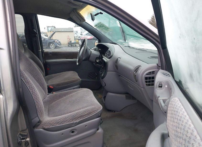 Photo 5 of 1999 Plymouth Grand VOYAGER SE (VIN 2P4GP44R7XR361182)