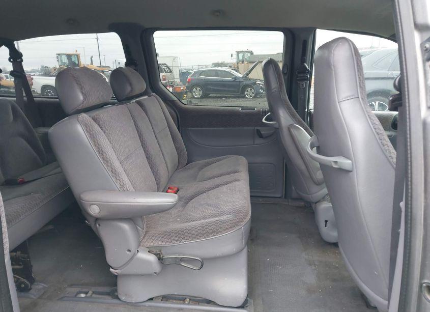 Photo 8 of 1999 Plymouth Grand VOYAGER SE (VIN 2P4GP44R7XR361182)