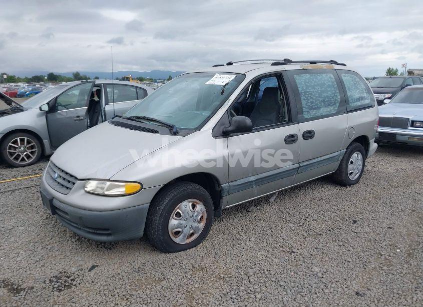 Photo 2 of 1996 Plymouth Voyager SE (VIN 2P4GP4535TR549431)