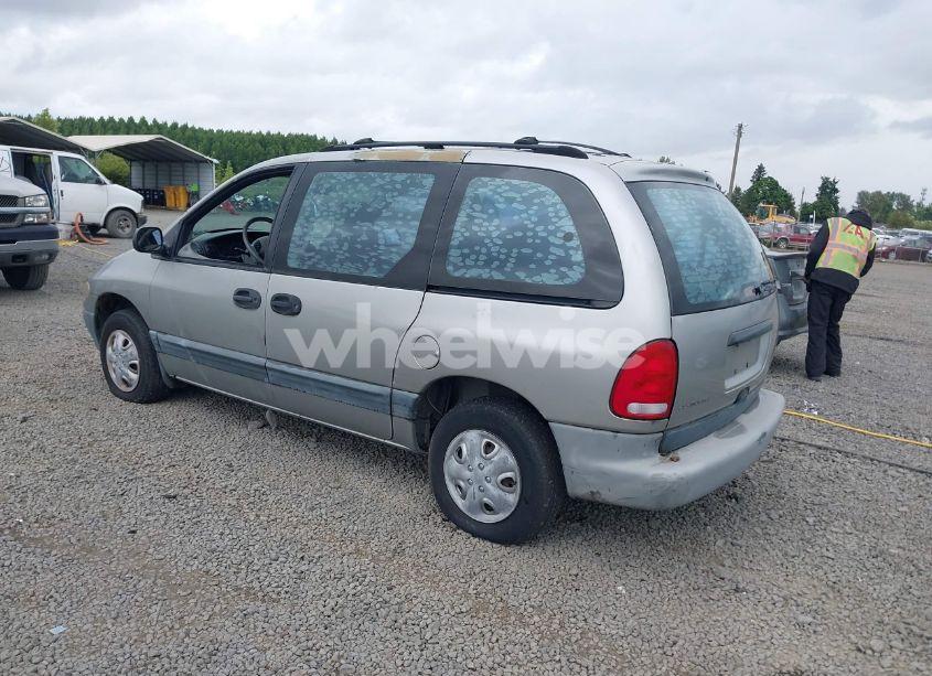 Photo 3 of 1996 Plymouth Voyager SE (VIN 2P4GP4535TR549431)