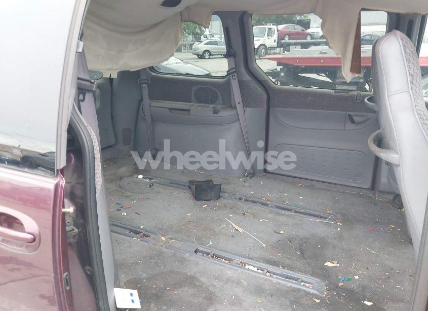 Photo 8 of 1999 Plymouth Voyager SE (VIN 2P4GP45R8XR382654)