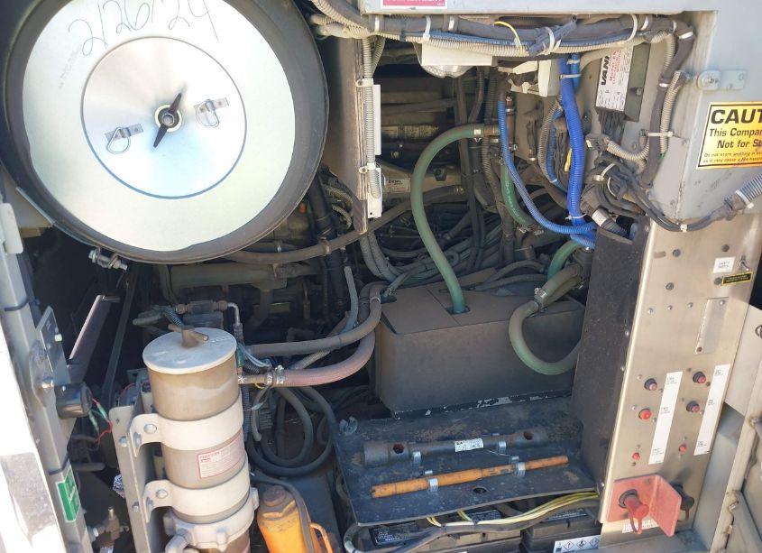 Photo 10 of 2002 Prevost Bus N/A (VIN 2PCW33406Y1027183)