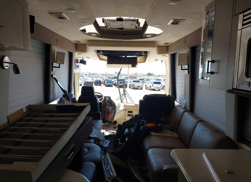 Photo 5 of 2002 Prevost Bus N/A (VIN 2PCW33406Y1027183)