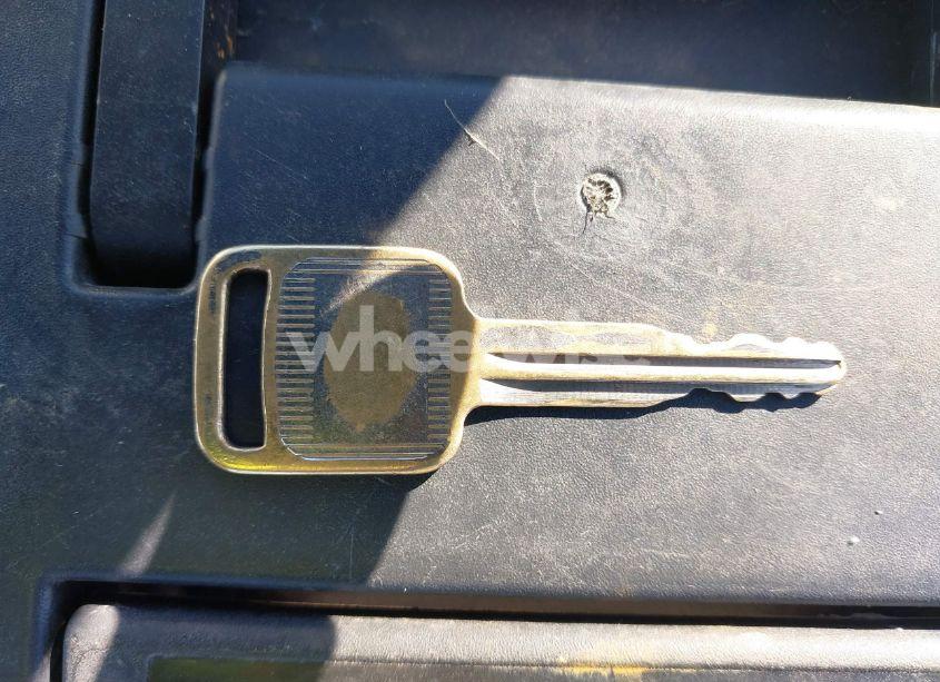 Photo 11 of 1999 Suzuki Swift N/A (VIN 2S2AB21H9X6600313)