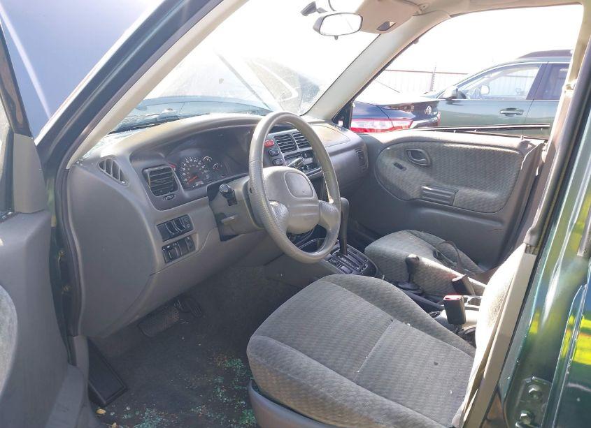 Photo 5 of 2002 Suzuki Vitara JLX (VIN 2S3TD52V726103628)
