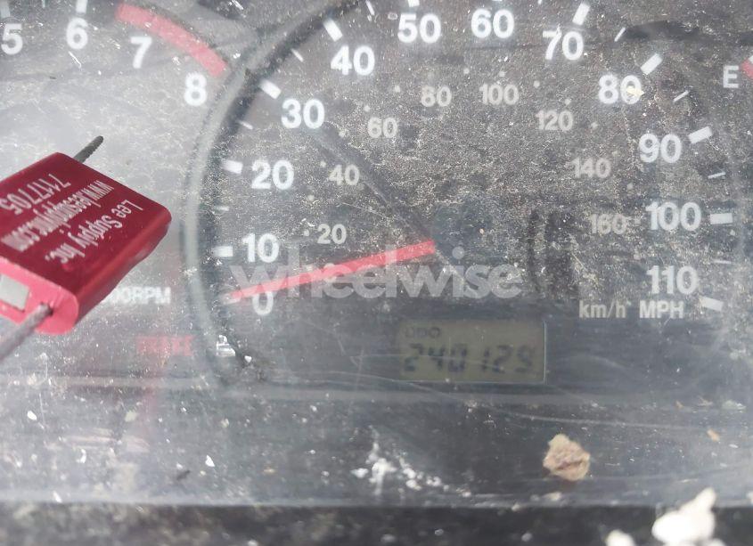 Photo 16 of 2002 Suzuki Vitara JLS (VIN 2S3TE52V526110669)