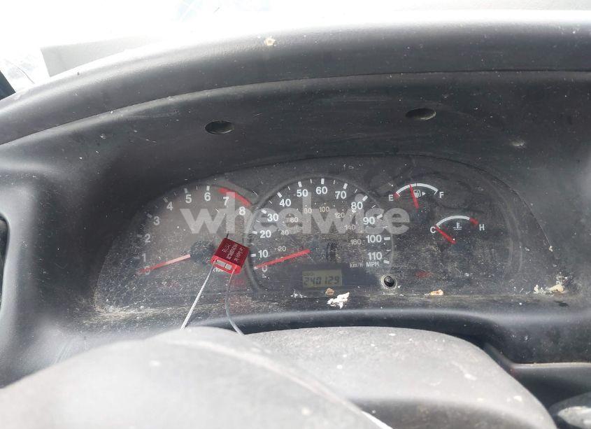 Photo 7 of 2002 Suzuki Vitara JLS (VIN 2S3TE52V526110669)